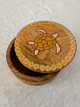 Load image into Gallery viewer, Turtle Wooden Trinket Box