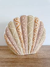 Load image into Gallery viewer, Shelley Vessel - Wavy - Naturals