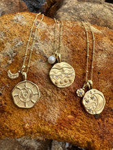 Load image into Gallery viewer, Ocean Dreamer Necklace - GOLD