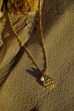 Load image into Gallery viewer, Ocean Dreamer Necklace - GOLD