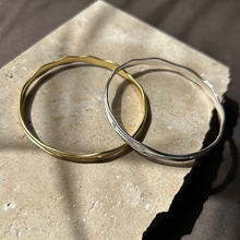 Load image into Gallery viewer, Ocean Dreamer Wave Bangle - GOLD