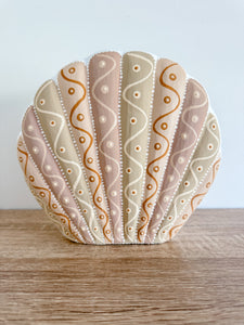 Shelley Vessel - Wavy - Naturals