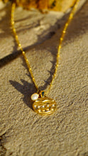 Load image into Gallery viewer, Ocean Dreamer Necklace - GOLD
