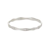 Load image into Gallery viewer, Ocean Dreamer Wave Bangle - SILVER
