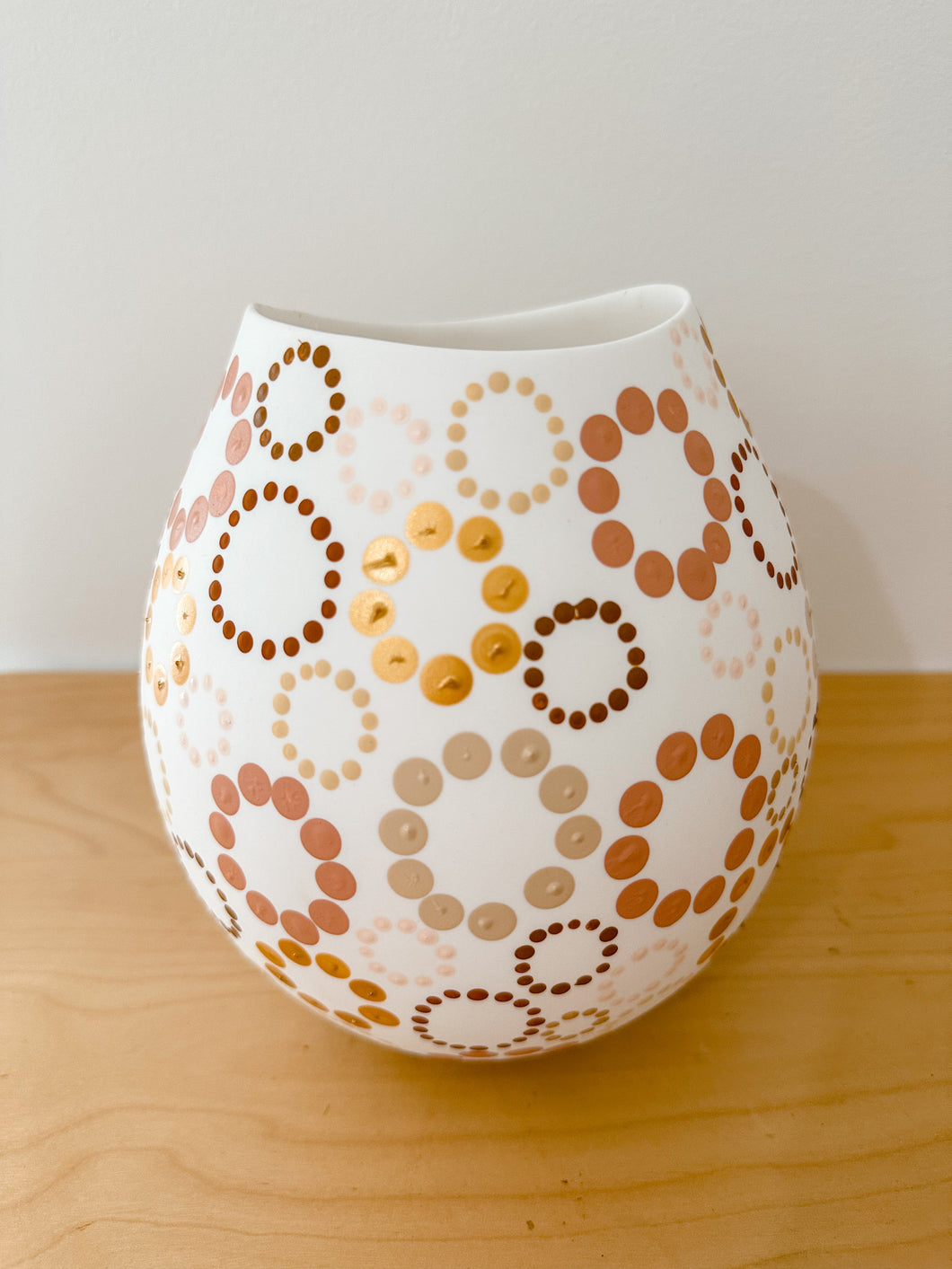 Seashells Cocoon Vessel - Large