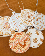 Load image into Gallery viewer, Ceramic Baubles - Round - Set of 6
